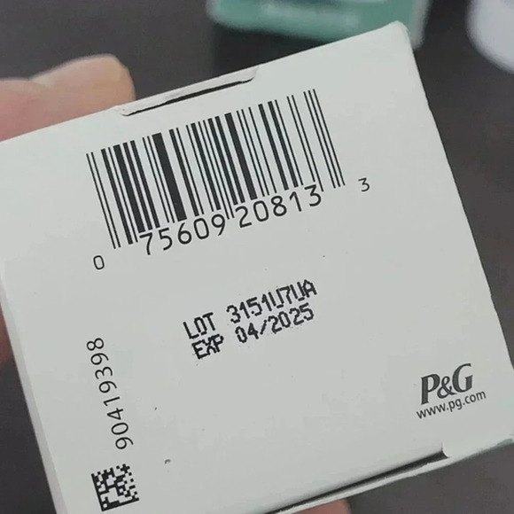 2 Olay Sensitive Mineral Sunscreen SPF‎ 30 Colloidal Oatmeal 50mL Exp 4/25 14CT - Picture 4 of 5